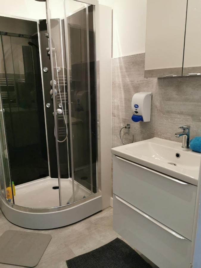 Les Appartements Du Marche Dinan Luaran gambar