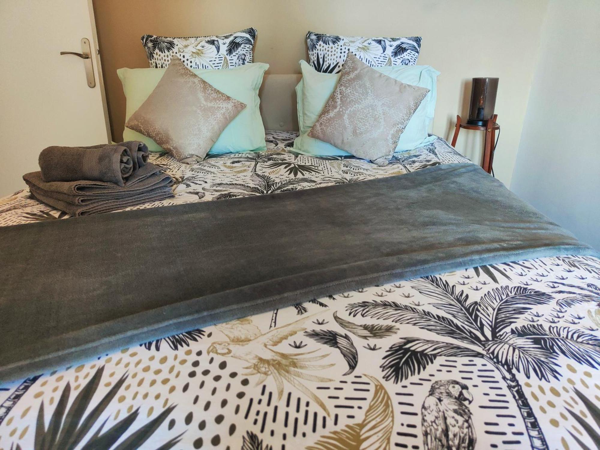 Les Appartements Du Marche Dinan Bilik gambar
